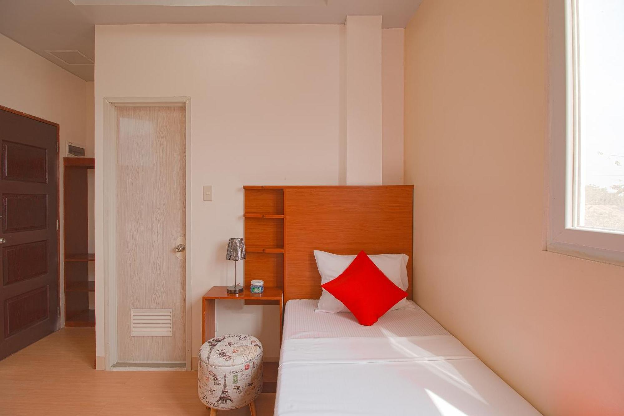 Oyo 685 K Fortune Apartelle Lapu-Lapu City Exterior foto
