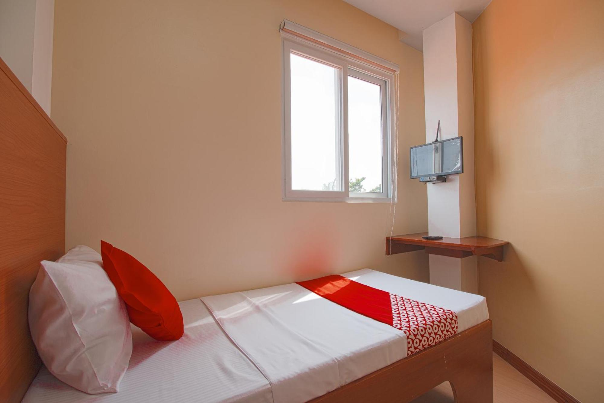 Oyo 685 K Fortune Apartelle Lapu-Lapu City Exterior foto